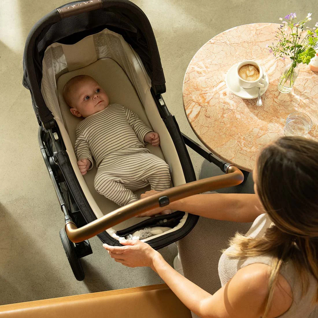 Can baby sleep in bassinet stroller?